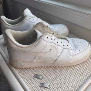 Nike Air Force 1 Low Triple White Leather Sneakers Men's Size 11 used AF1